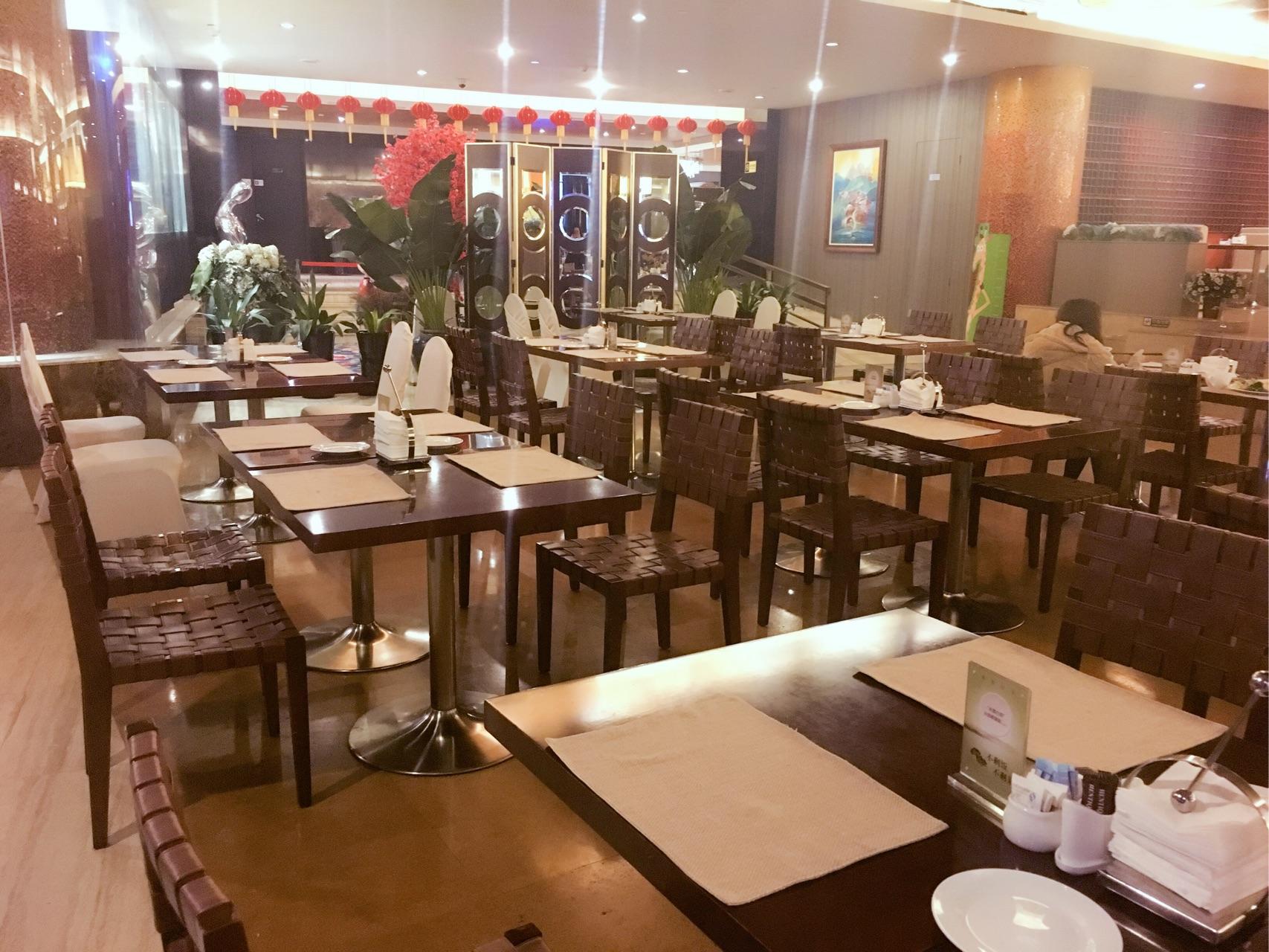 公司年会每年都是唱歌、跳舞、小品老三样,有