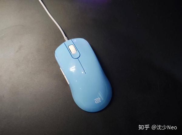 稳中有升的优质fps鼠标卓威zowiefk2b上手实测