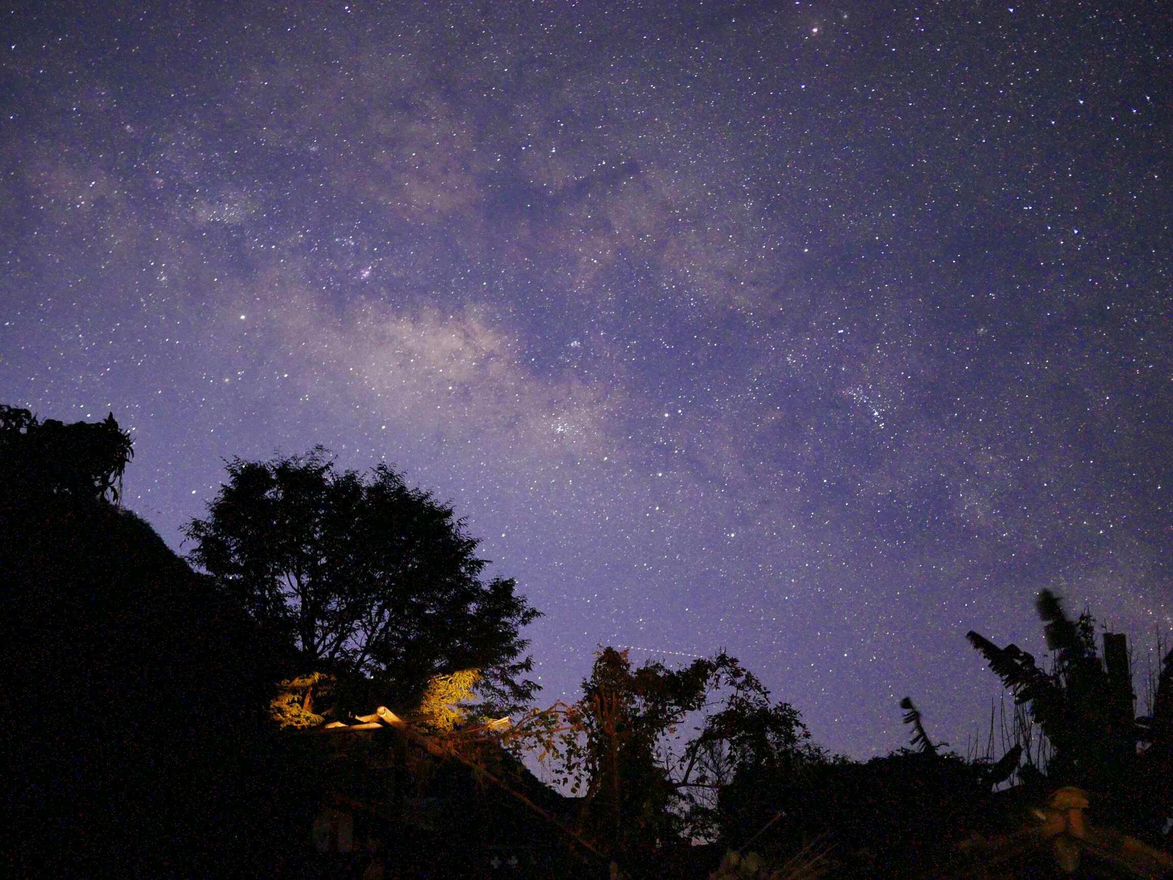 翻到了这张银河图,这是我第一次用相机拍到的银河.