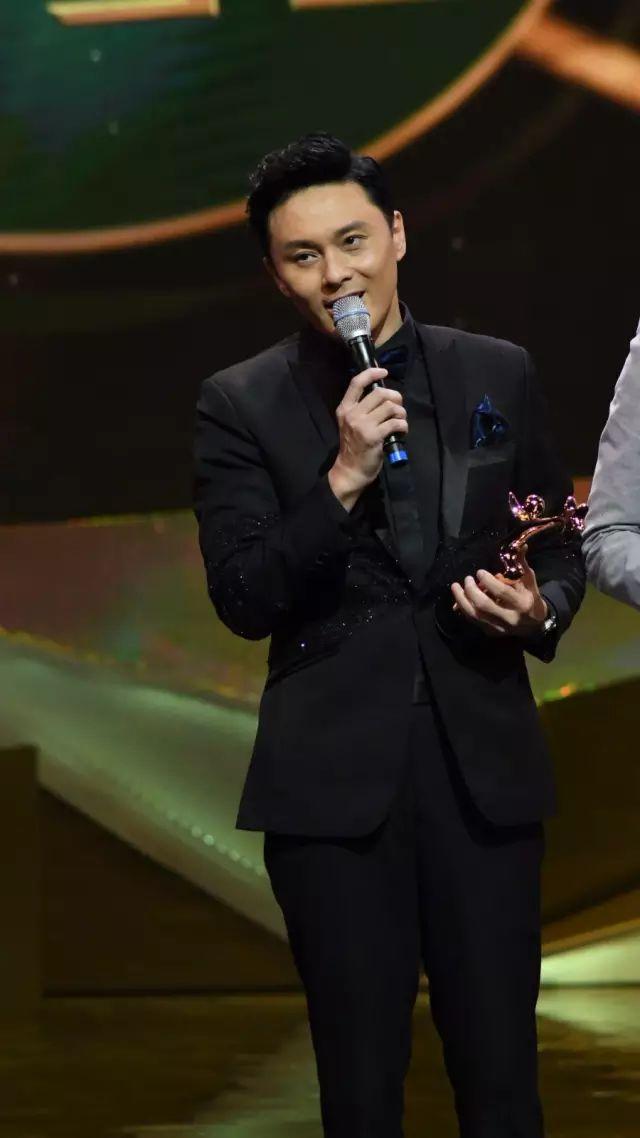 1蒋志光代表作品:《相逢何必曾相识》,《皇后大道东》蒋志光算是tvb中
