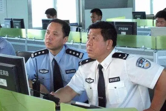 “白衬衫”在警察中是种怎样的存在? - 知乎