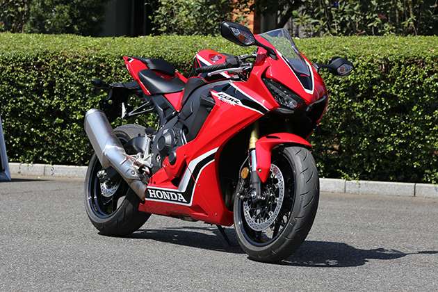 解析2017款本田CBR1000RR 最强火刃 - 知乎