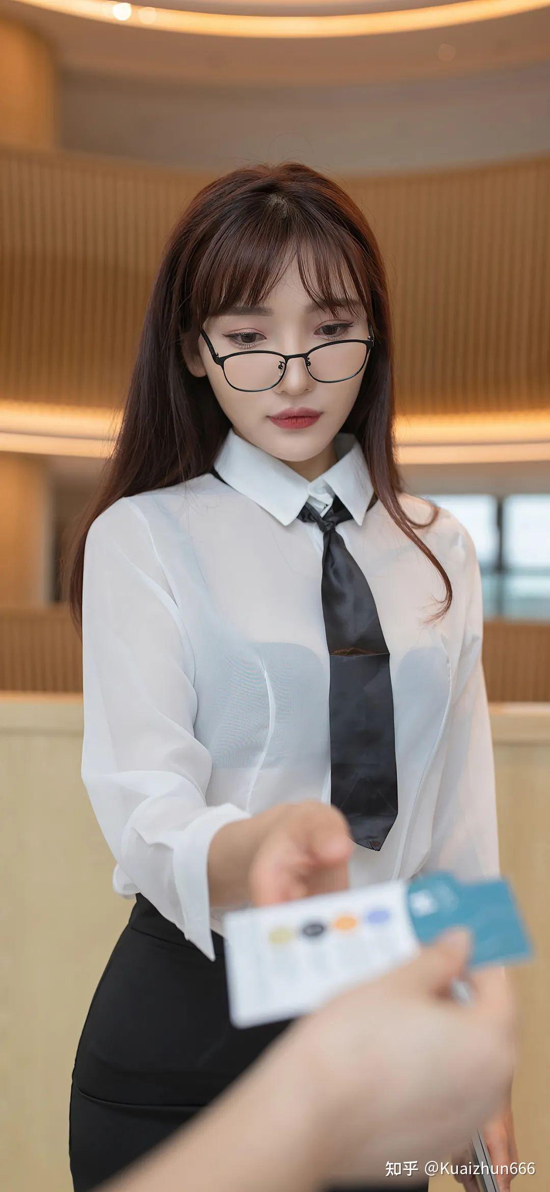 高校联盟资源库---华中师范大学女大学生写真