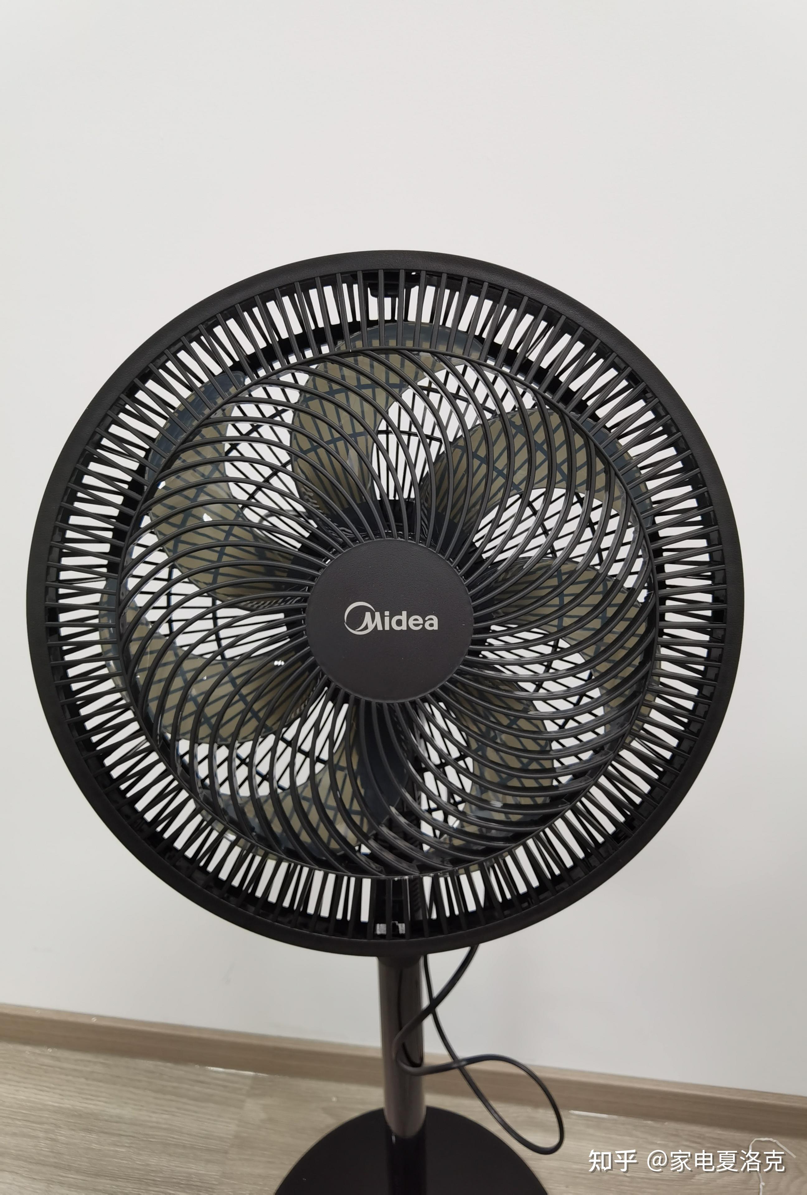 电风扇推荐:无叶扇,空气循环扇,落地扇哪个好?怎么挑选电风扇?