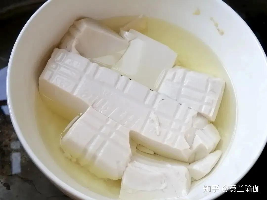 内酯豆腐做出的卤汁豆腐脑滑爽细腻的健康美食