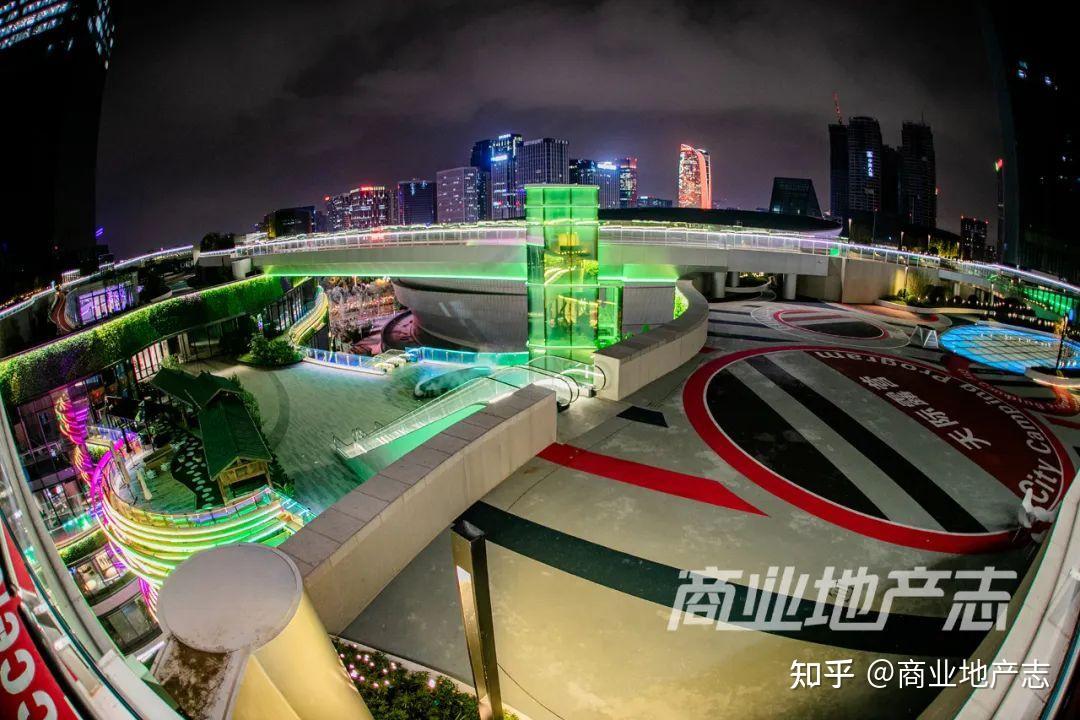 CRR百图斩 | 充满记忆点的成都招商大魔方 - 知乎