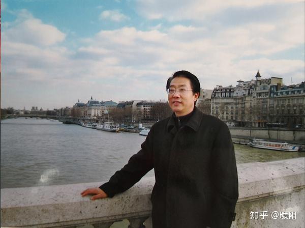 书法家周文生鸾跂鸿惊落纸云烟