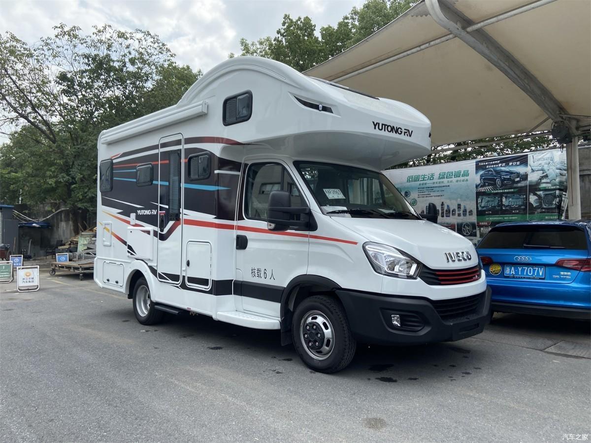 实拍依维柯房车!限高/800ah锂电/670w太阳能,网友:太划算了 - 知乎