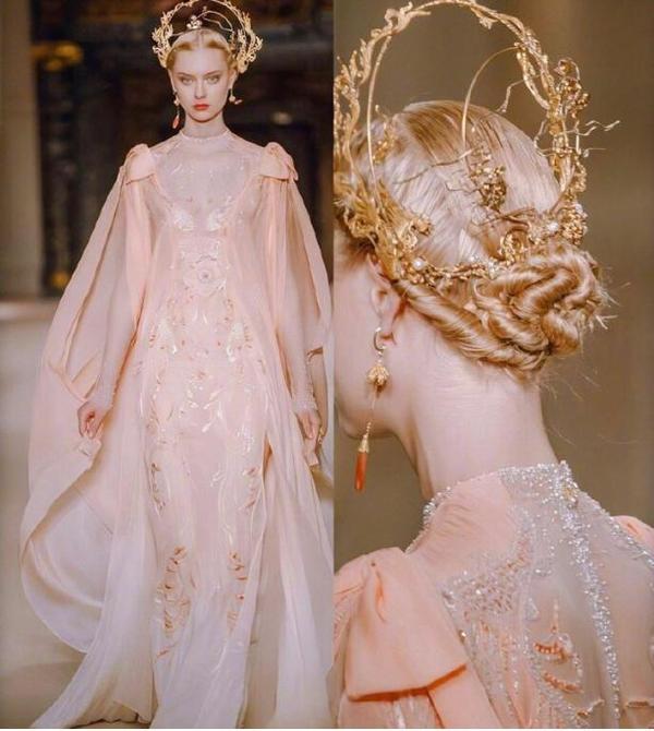 比如,凭借着独特的国风设计,熊英仅用三年时间就登上了巴黎时装周的