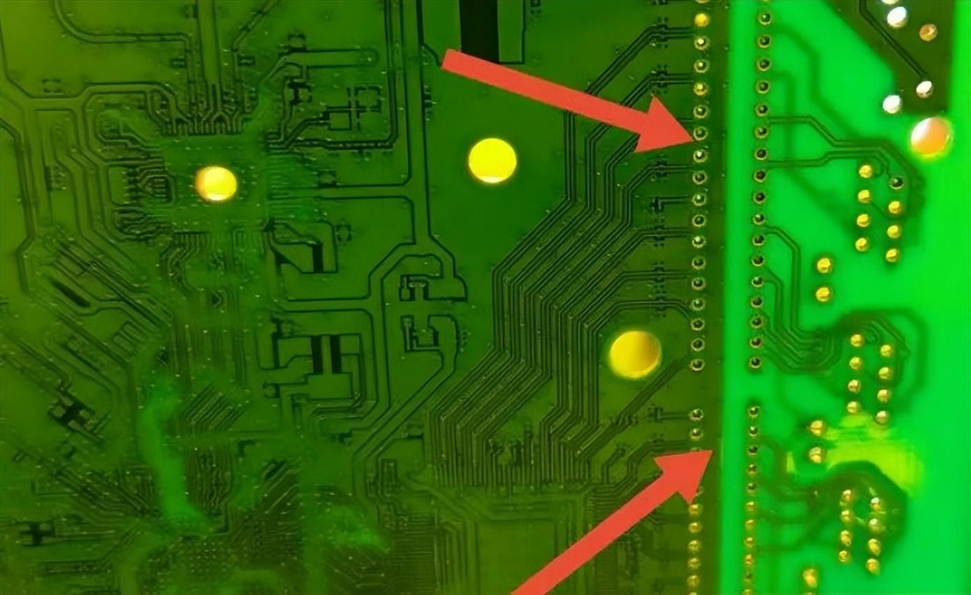 为什么pcb板过孔需要堵上