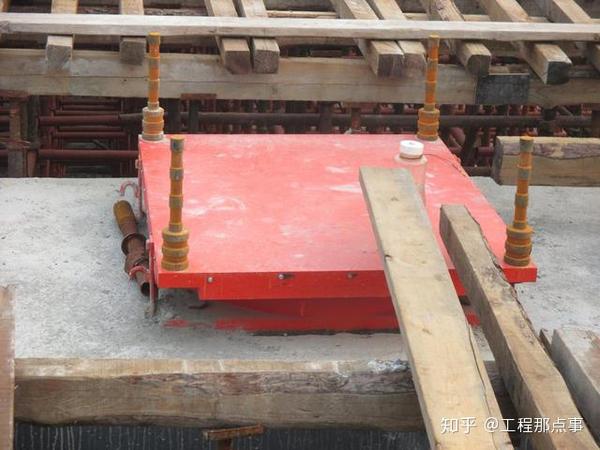 现浇箱梁工艺介绍及监理控制要点