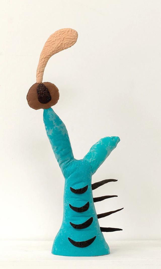 棉线,填充棉,铁丝,发泡胶,82x32x17cm,2020湖海江河——王牧羽作品展