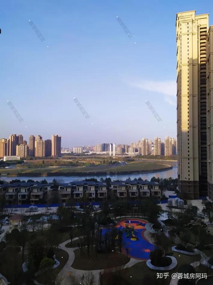 单价1万3天府新区万人摇恒大天府半岛到底香不香