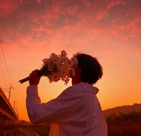公众号同名阿尧头像馆少年与捧花| 男生头像ins伤感孤独背影赞同了