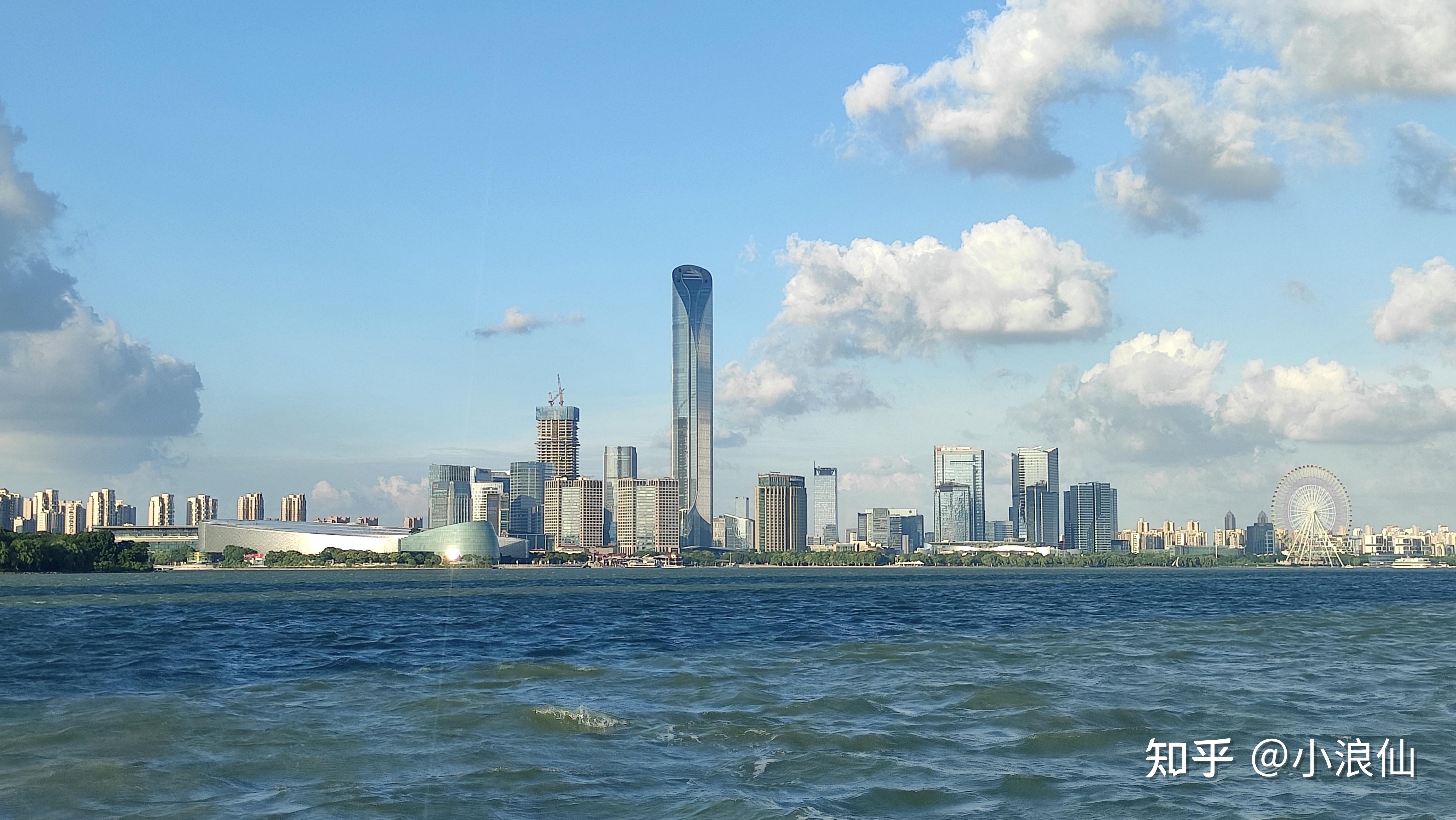 书店】等免费景点;◎门票:【免费】;◎地址:苏州市工业园区金鸡湖景区