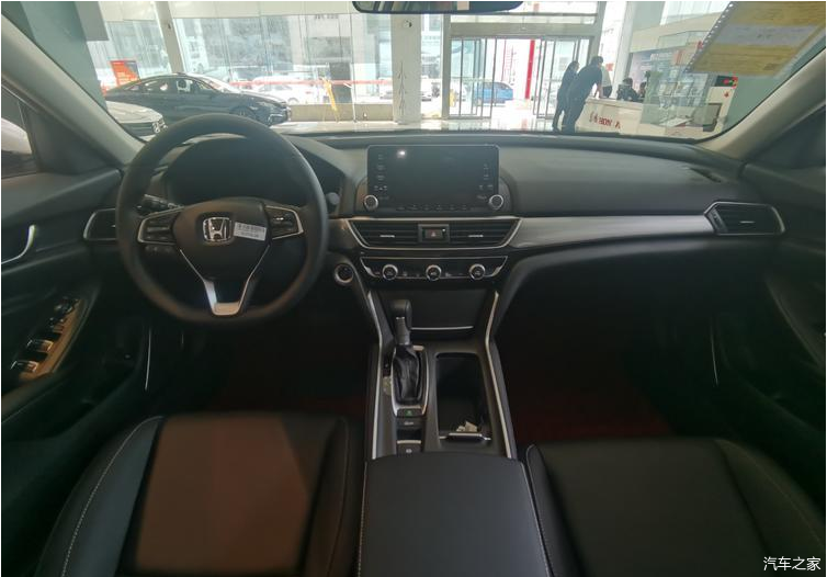 到店实拍本田inspire黑科技兼顾动力节能