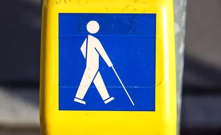 故事20岁盲人自述不会算命喜欢编程