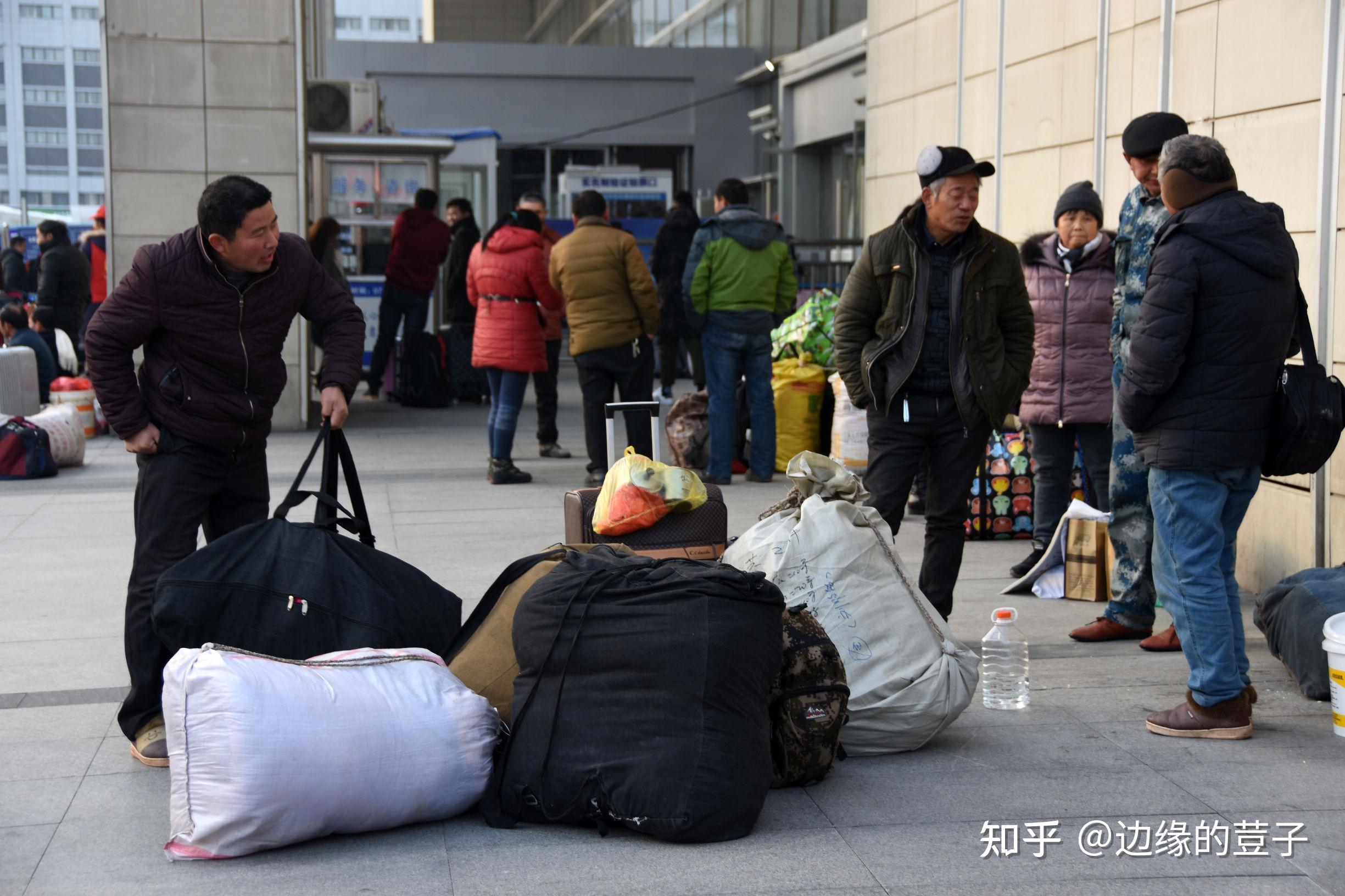 未到5月農民工為何又提早返鄉實名制將滿一年喜憂參半