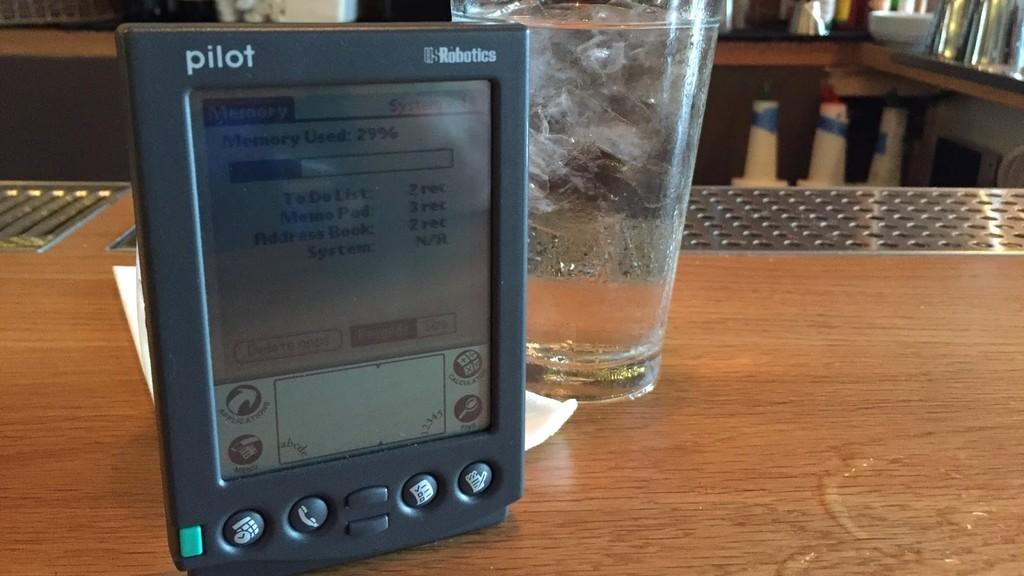 Palm简史（二）19962003，从PDA到智能手机 知乎