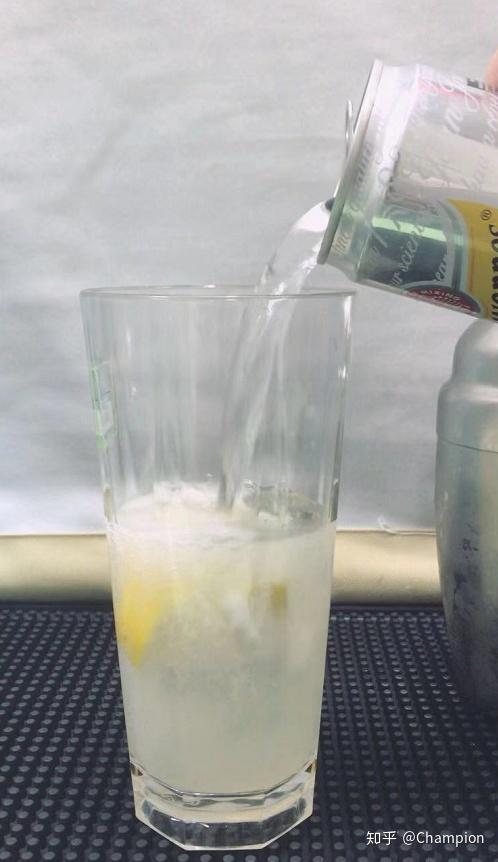 来一杯吗今日小酌金菲士ginfizz