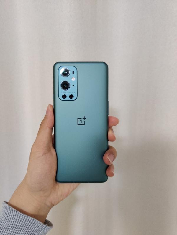 大佬们,一加9和一加9r还有9rt买哪个好?