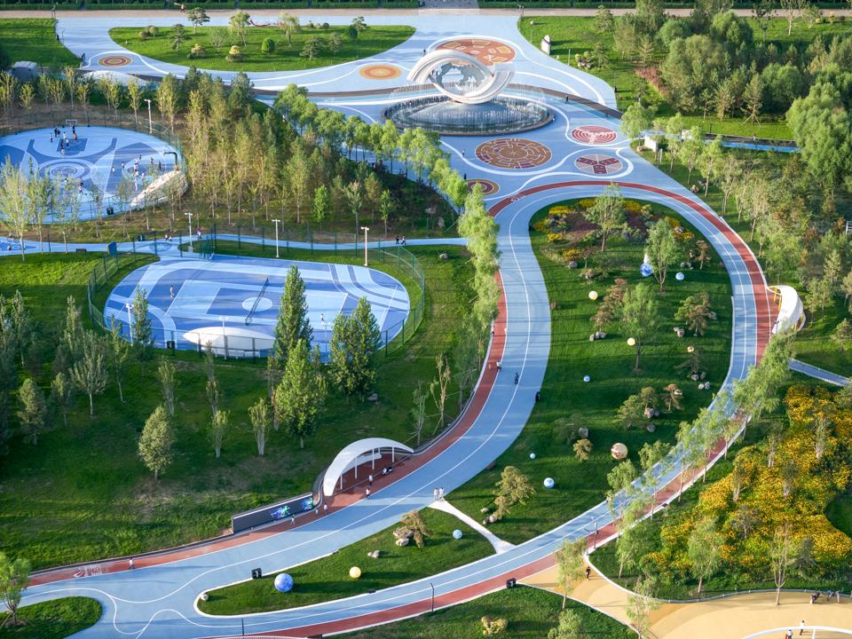 沙草河的地景复现鄂尔多斯智慧体育公园