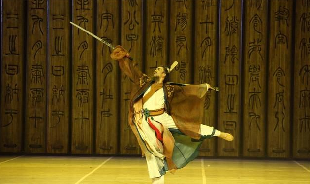 人生终极目标是躺吃躺睡你还差一场孔子的舞剧