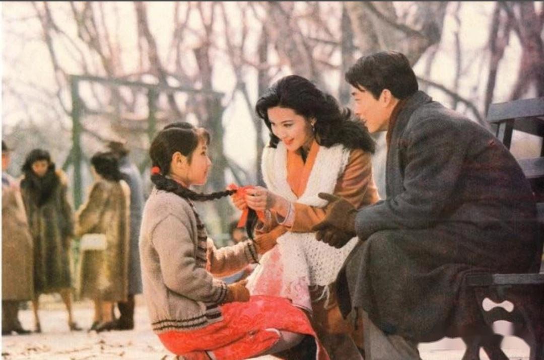 "陈白露"方舒:年轻时靓丽十足,如今65岁满脸沧桑判若两人