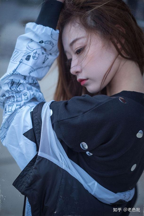 老色批第6期潮流美女陈思雨运动街拍