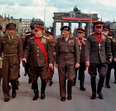 二战纳粹仆从国匈牙利眼中的苏军将领rax xu: 苏联国歌好听的主要原因