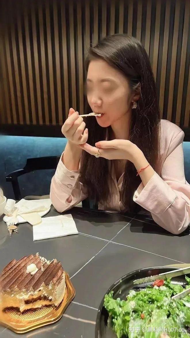 张 津 瑜 51 - Best adult videos and photos.
