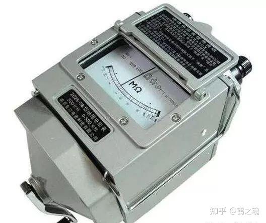 摇表和万用表,哪个测电机靠谱?区别是什么?其实很多电工用错了 - 知乎
