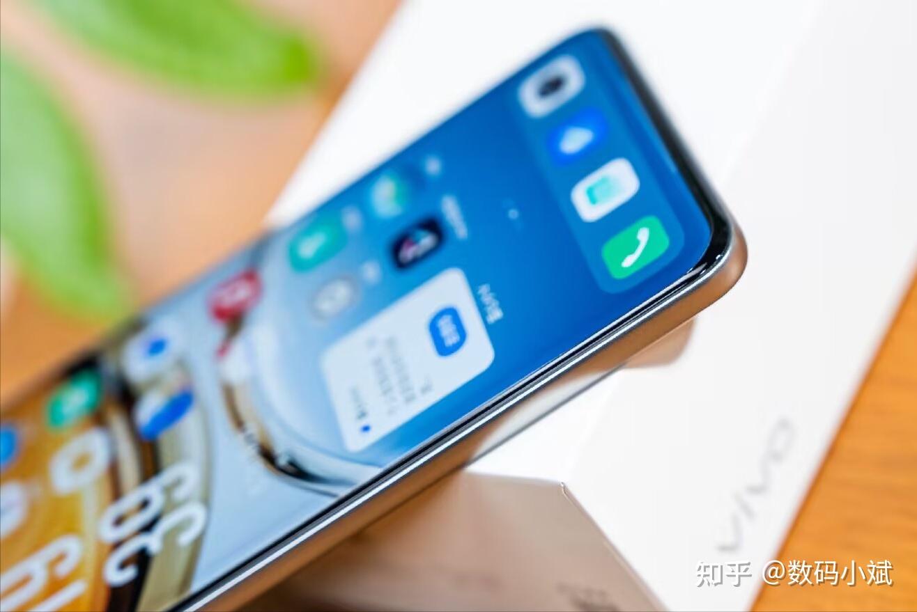 vivo不讲武德,发布一个半月跌价331元,还有6500mah 耐摔四曲屏