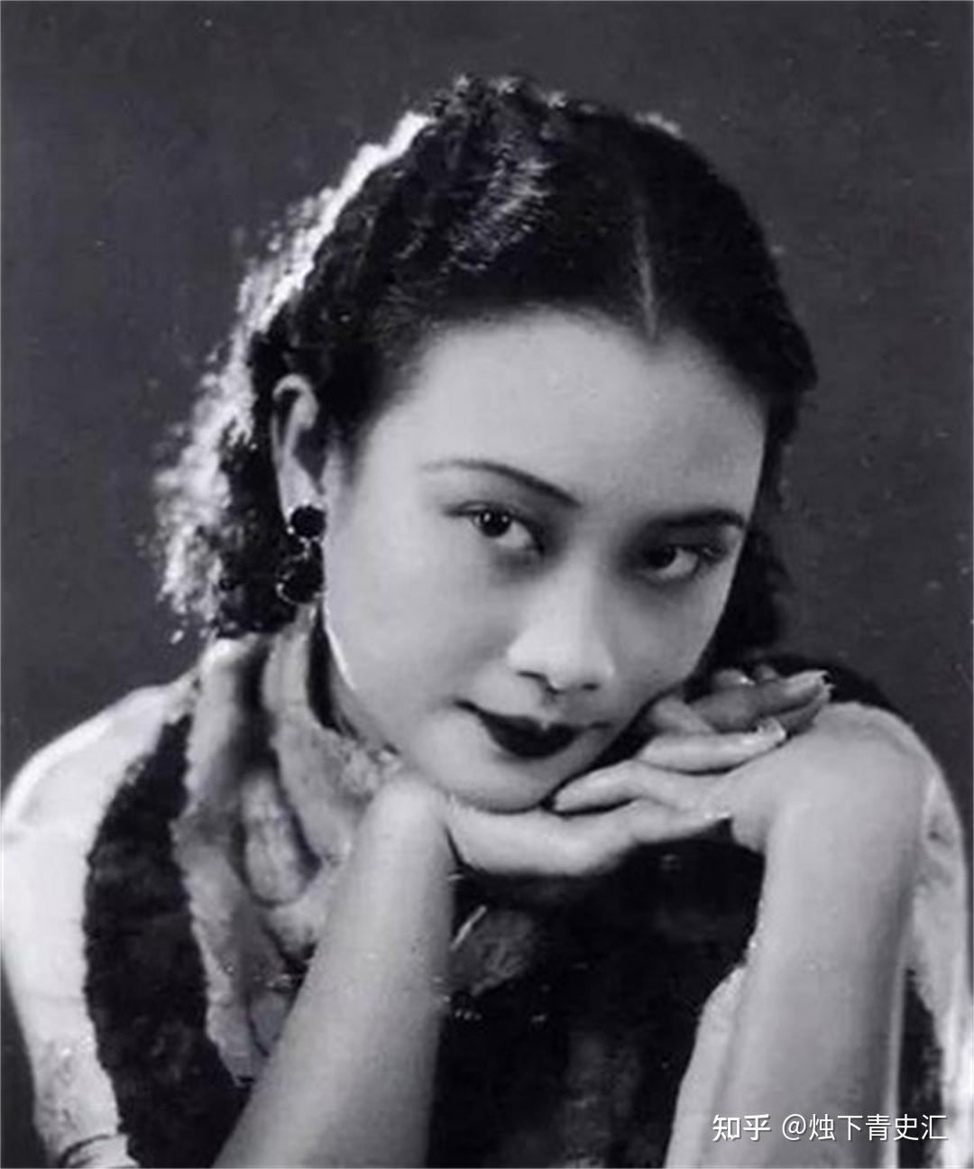 胡友松27岁时嫁给了75岁的丈夫,结婚当晚失声痛哭,并且要求分房睡