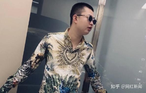 牌牌琦与刘二狗激烈对骂刘二狗求介绍牌家私信被曝光