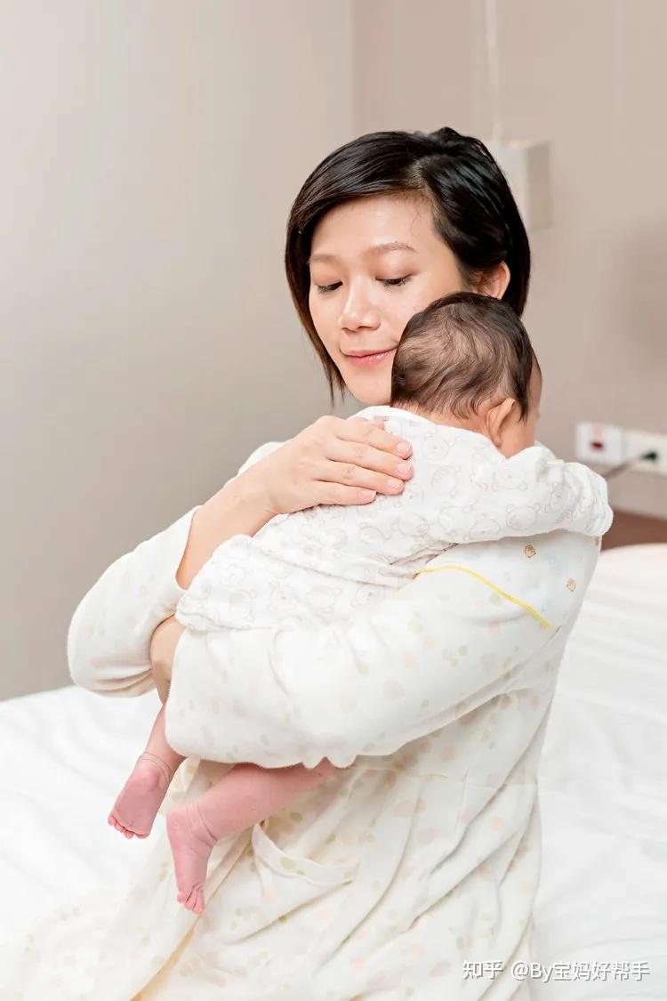 婴儿抱姿有几种?不同阶段婴儿抱姿势正确图片全在这,最后一种很实用! - 知乎