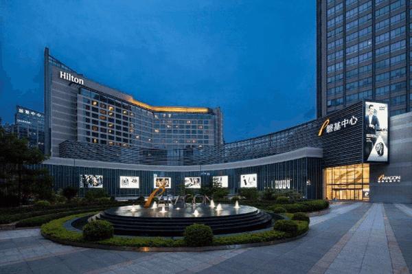 1990年毕业于厦门大学财政金融系财政学专业1990年开始做酒店,一直在