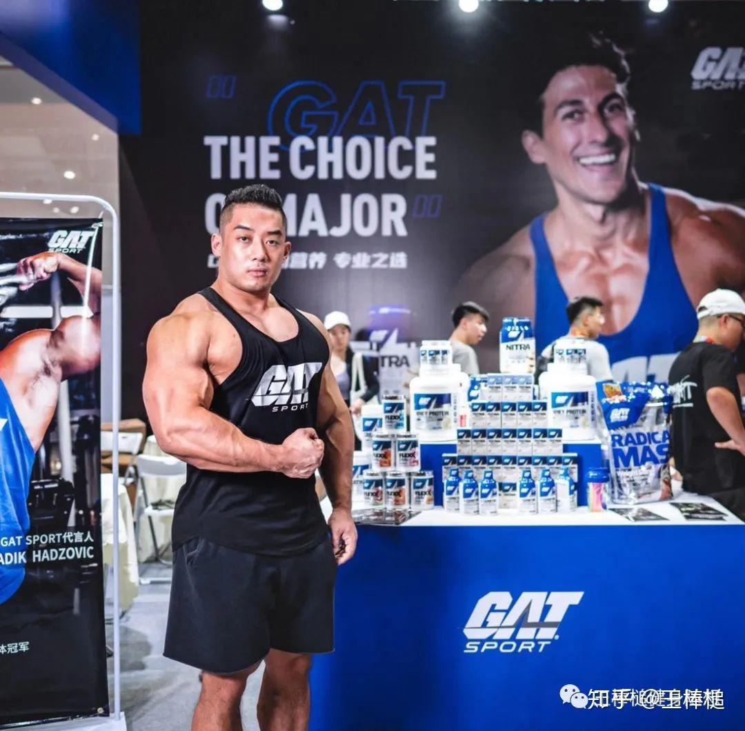 身为体重一百公斤的肌肉男是什么体验