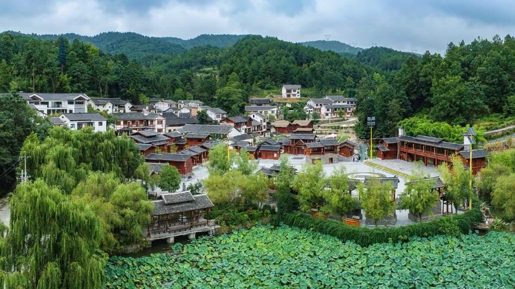 贵阳乌当原味小镇醉美偏坡布依乡趣可以多住两天