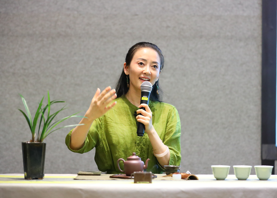 7月25日,【华·生态讲堂】总第51期邀请了深圳【不知不觉】茶空间创始