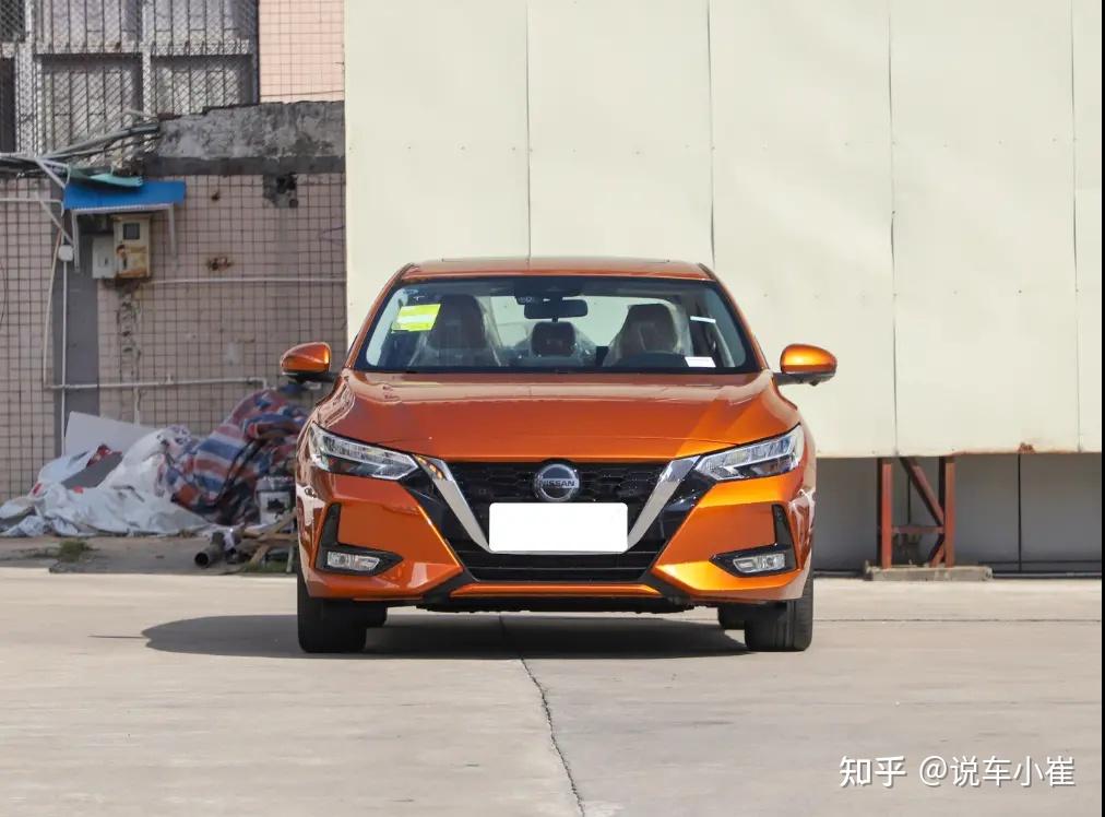 日产轩逸,车长接近4米7,造型年轻,移动的大沙发,月销量几万台 - 知乎