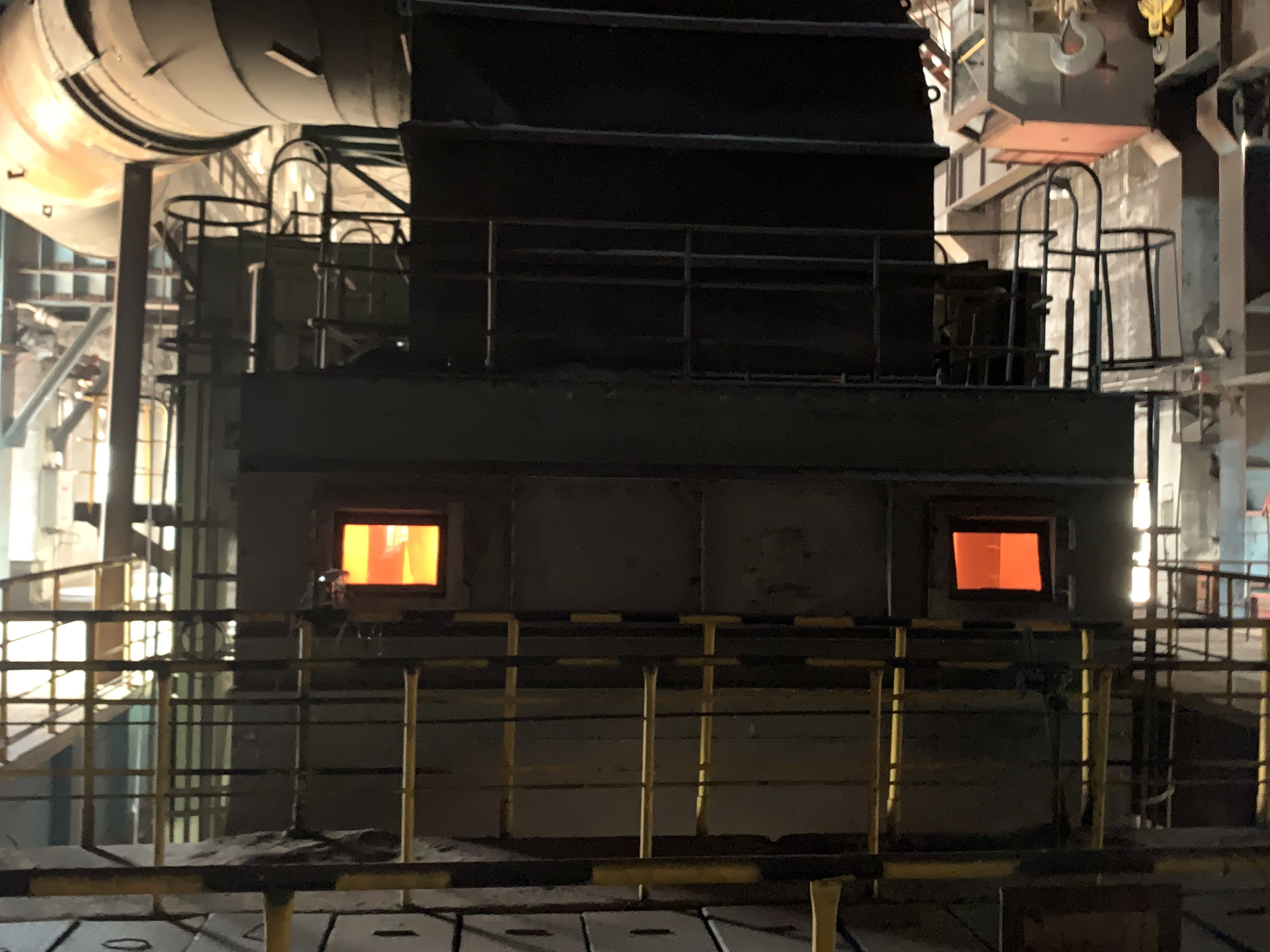 用热成像技术来对烧结机尾进行图像视觉分析