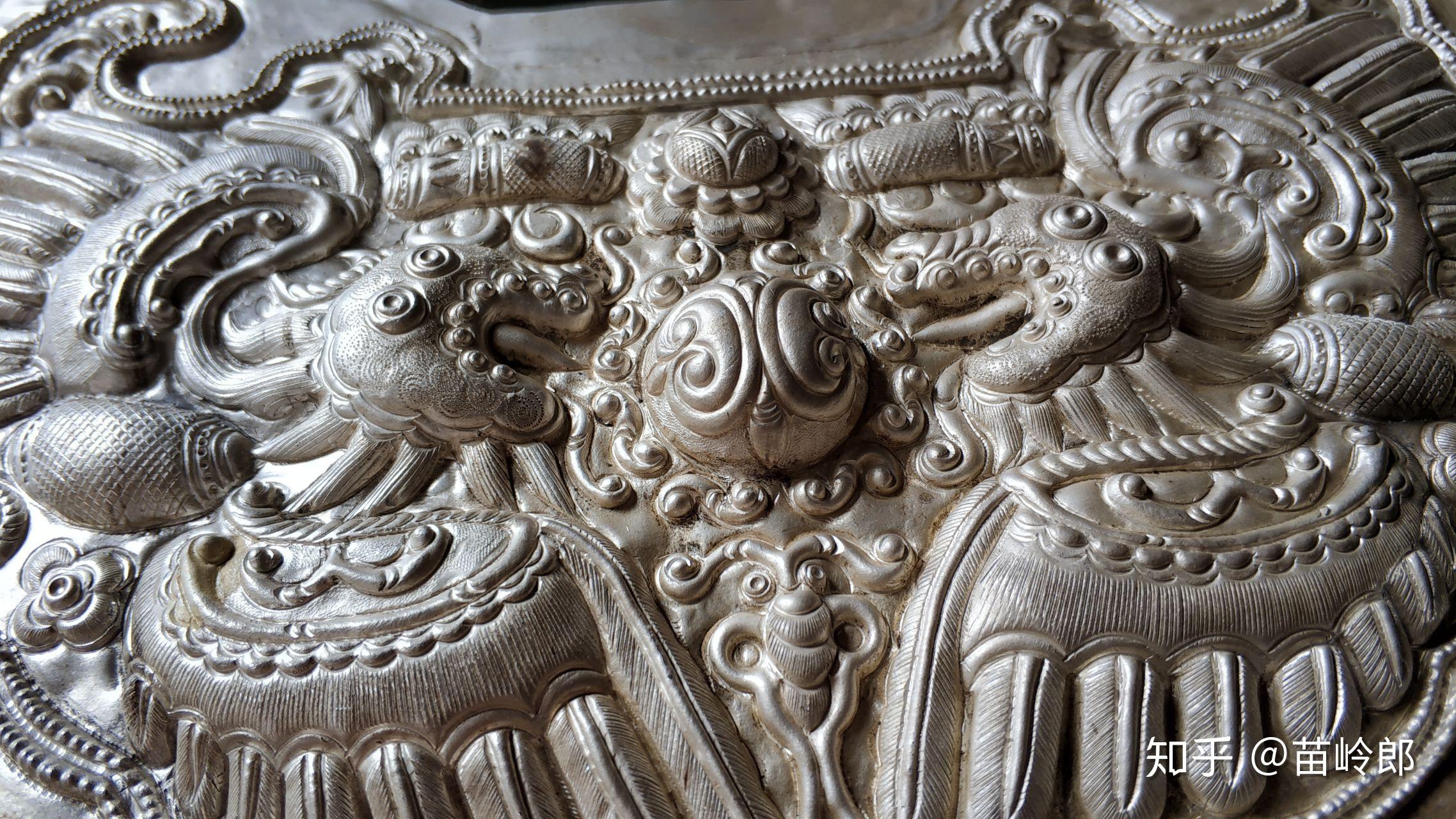 非遗银饰苗族银饰锻造技艺浮雕錾刻工艺