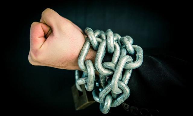 是谁让乙肝患者戴上了沉重枷锁