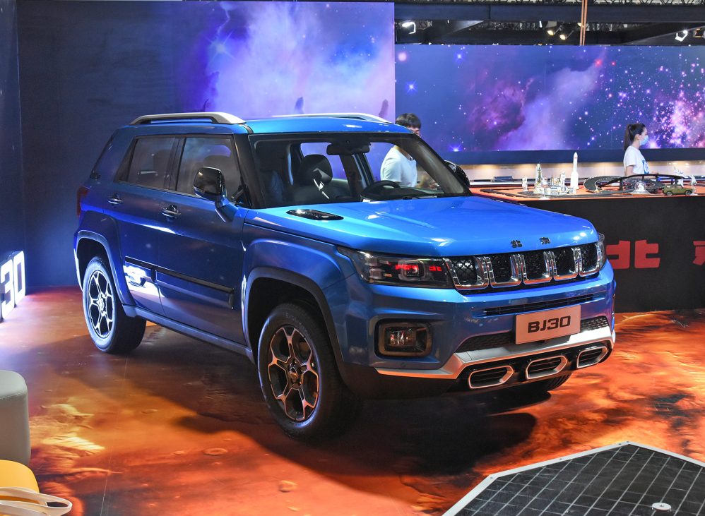 北汽轻度越野suv预售106万起气场硬派可叫板哈弗大狗