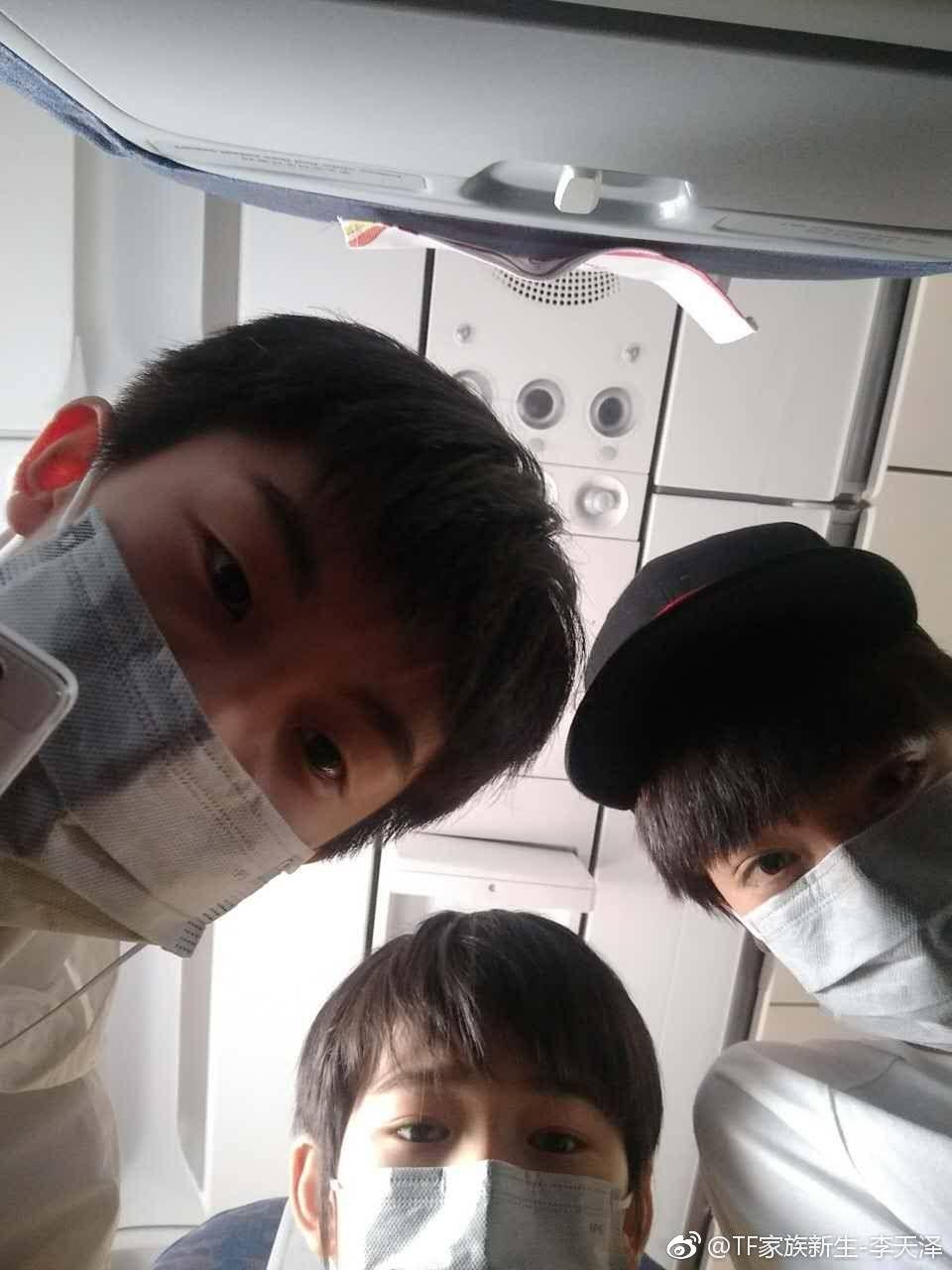 时代少年团的cp组合 v2-3018a2236a2fb7a6267ee4297f8595a5_r.jpg