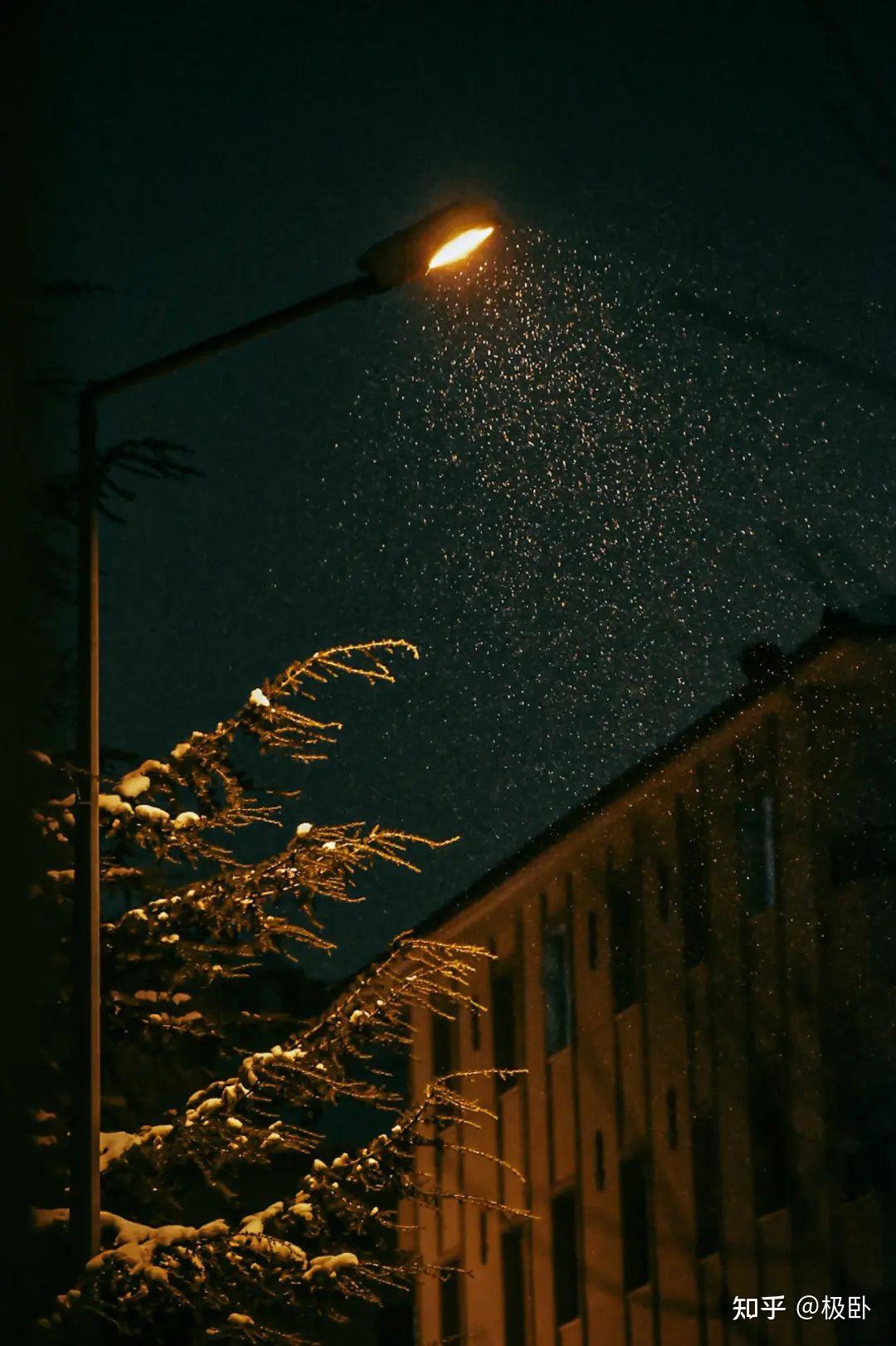 窗外下小雪图片风景图片