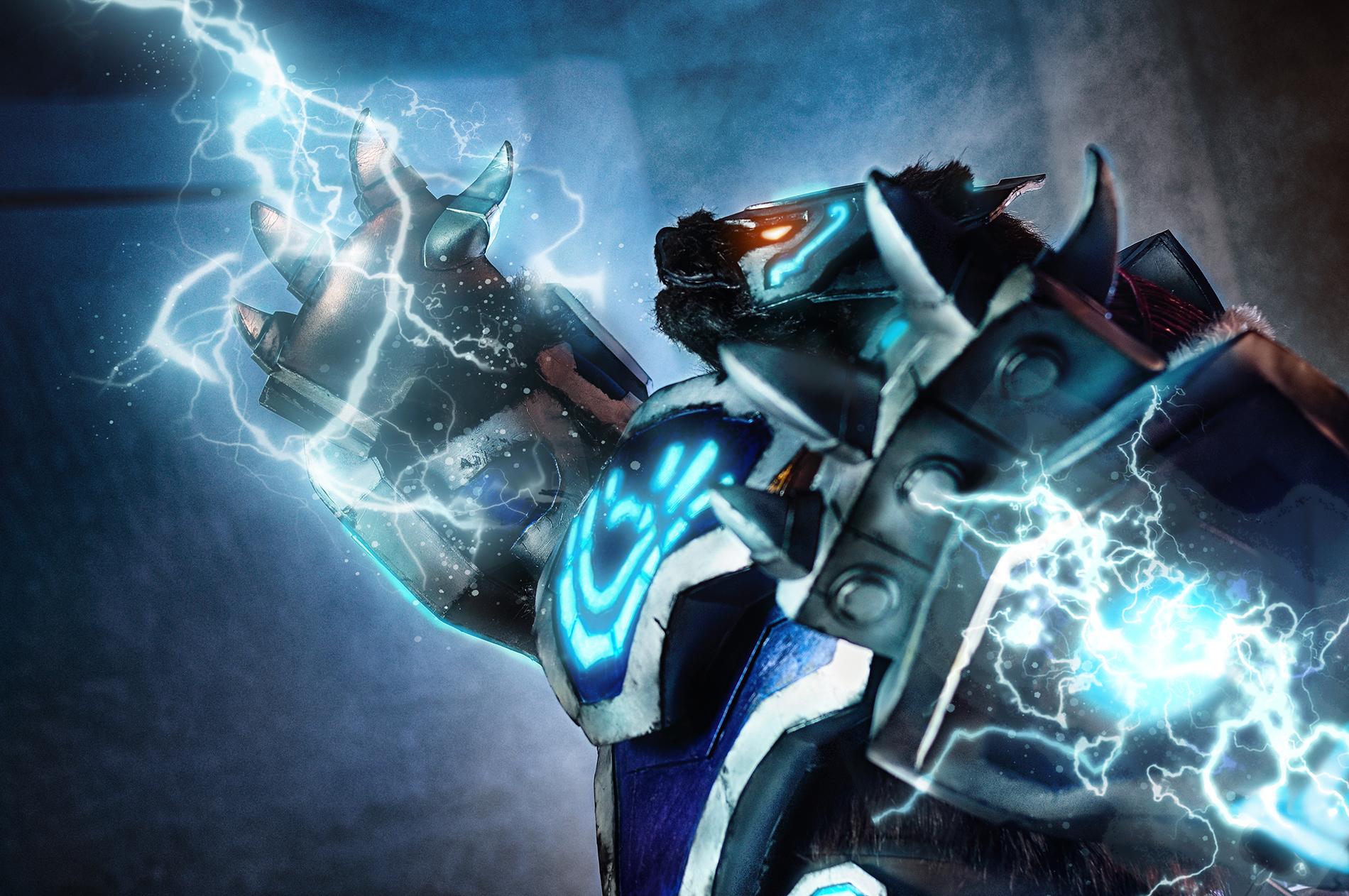 精品跨越种族啦英雄联盟雷霆咆哮符文战熊cos