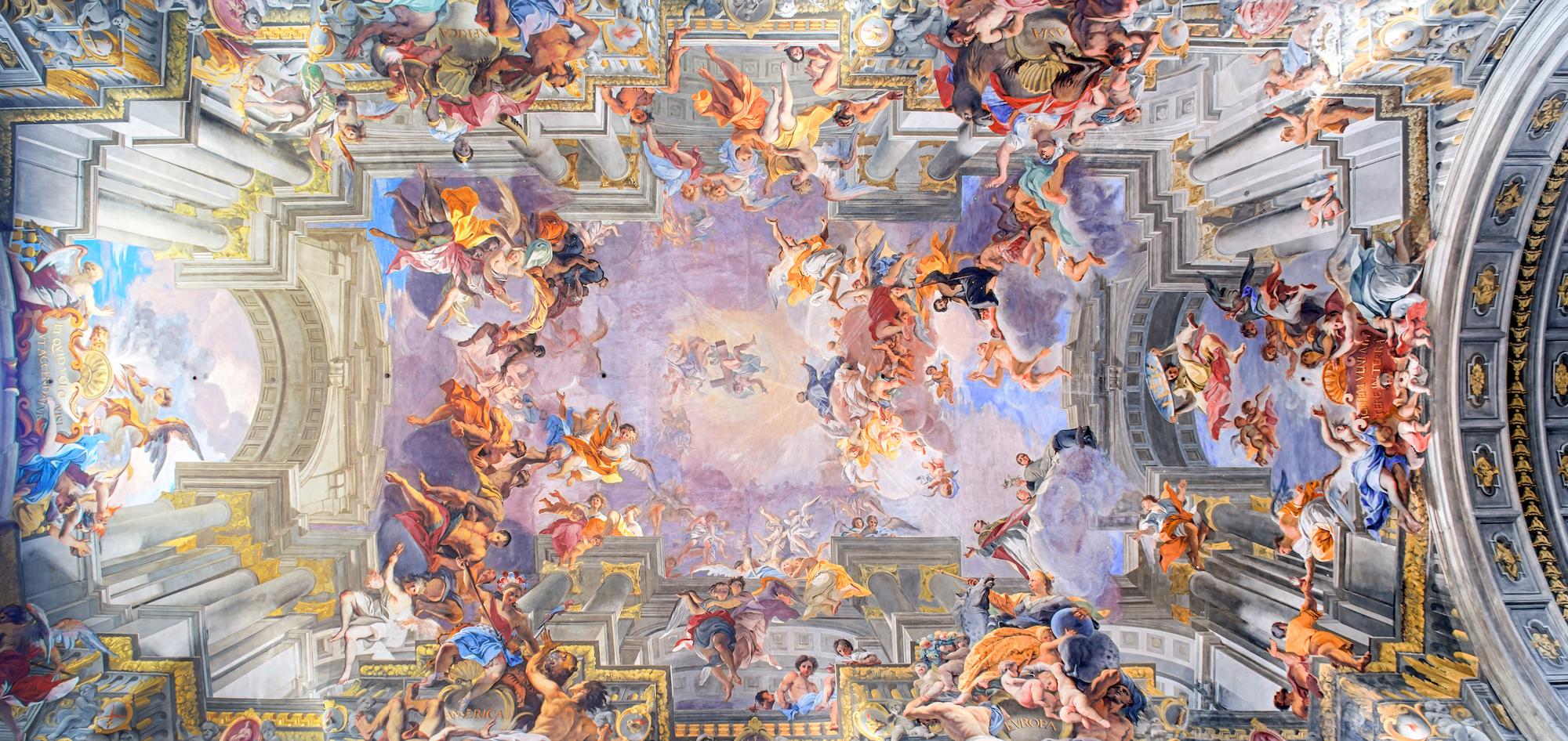 这座位于万神殿附近的教堂拥有最壮美的巴洛克天顶壁画,它的创作者