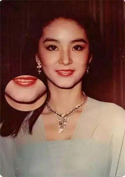 这些女星的下巴都是迷 - 知乎